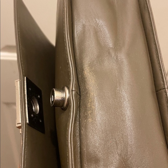 Authentic Chanel, please check all picture of condition - Picture 6 of 17